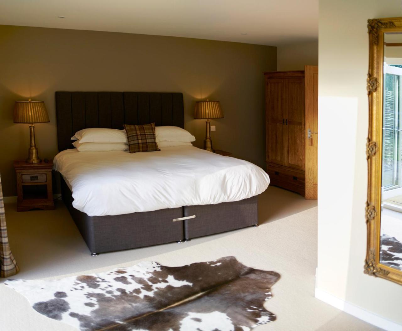 The Three Chimneys Country Pub Hotell Biddenden Exteriör bild